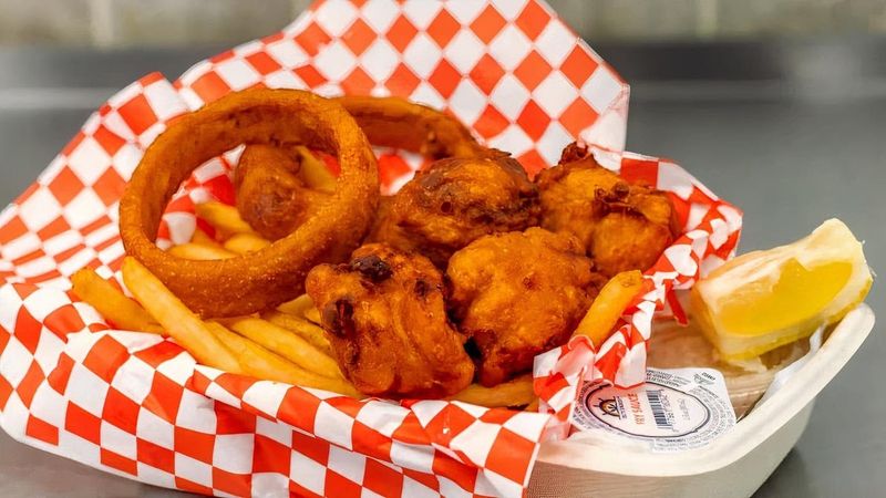 This 70-Year-Old Idaho Drive-In Still Serves The Summer Treats Locals Crave Every Year - Decor Hint Add Fries Or Onion Rings When A Quick Snack Turns Into A Full Meal