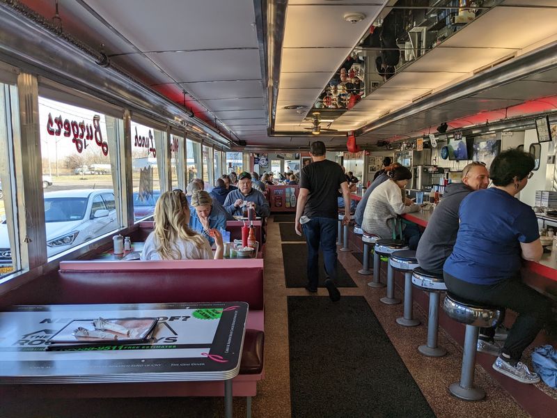 This Beloved Upstate New York Diner Serves Comfort Food People Drive Miles To Eat - Decor Hint A 1950 Story That Never Really Ended