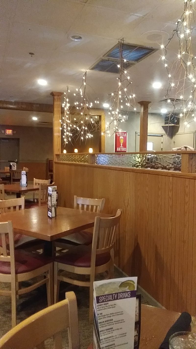 These 10 Nebraska Burger Spots Belong On Every Burger Lover's List - Decor Hint Franklin's Bistro, Norfolk