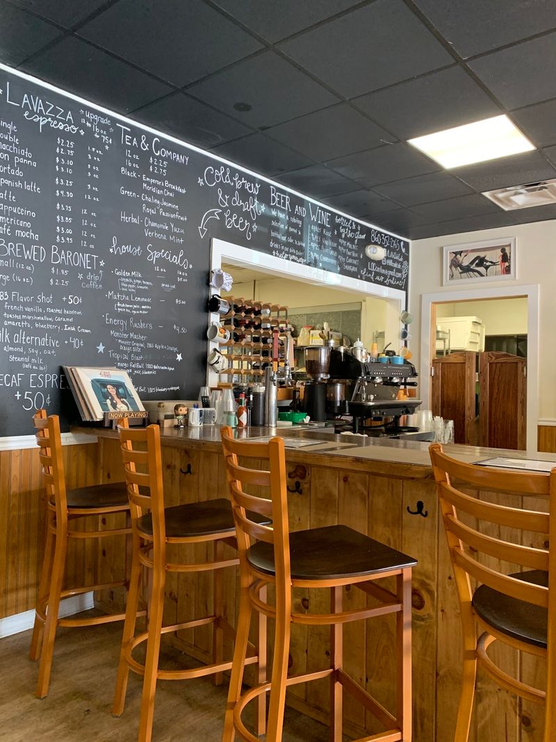 A Small Connecticut Cafe Quietly Serving Some Of The Best Comfort Food Around - Decor Hint Friendly Faces Behind The Counter