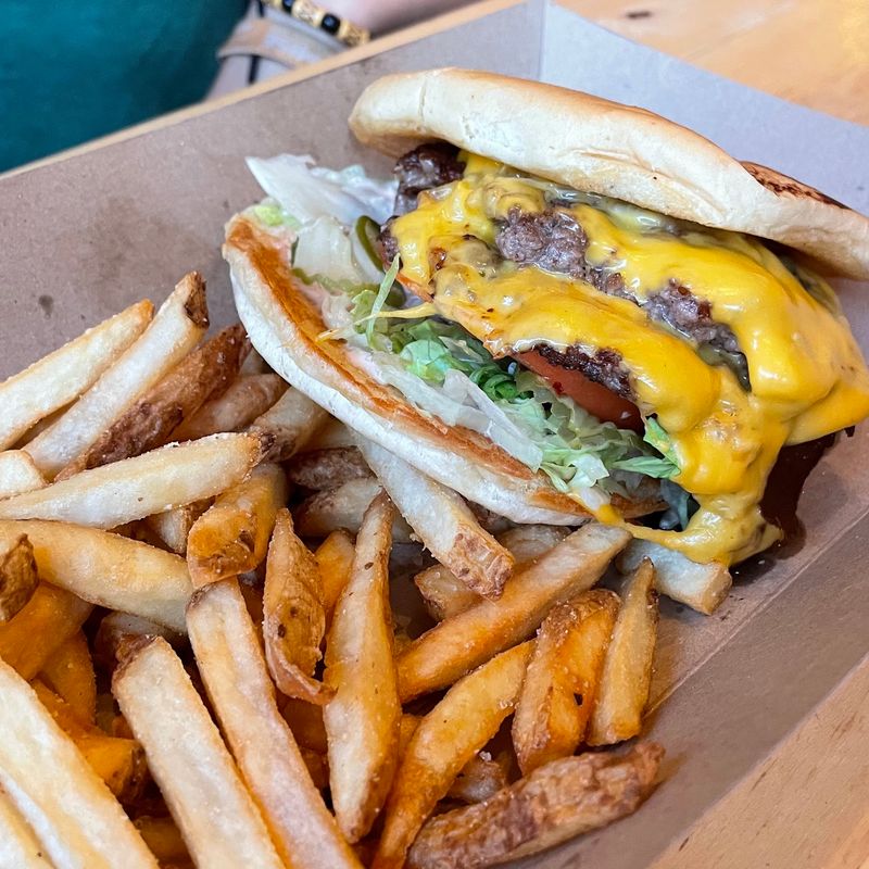 These 10 Tennessee Burger Joints May Be Small, But Locals Swear By Them - Decor Hint Sevier Avenue Burger Company, Knoxville