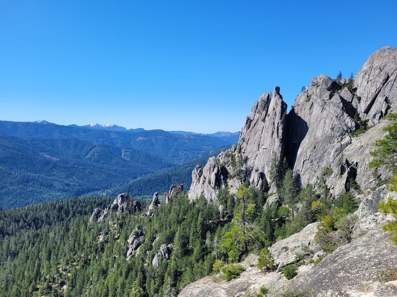 Castle Crags State Park, Castella