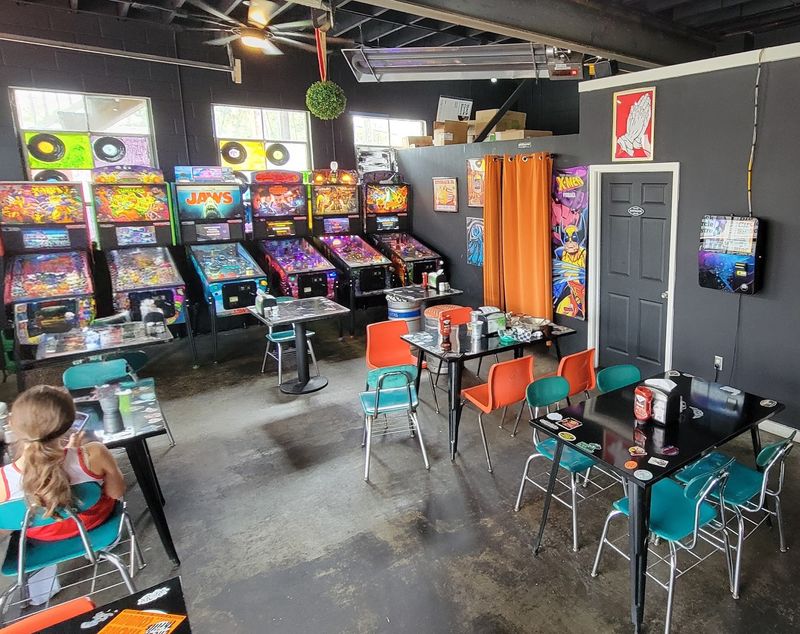 11 Burger Spots In West Virginia You’ll Wonder Why You Haven’t Tried Yet - Decor Hint Black Circle Bistro, Beckley