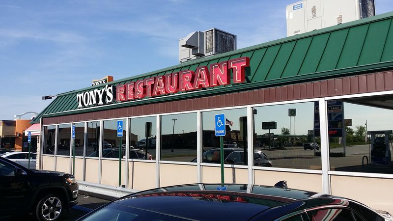 A Roadside Diner With Sixty-Eight Years Of Practice