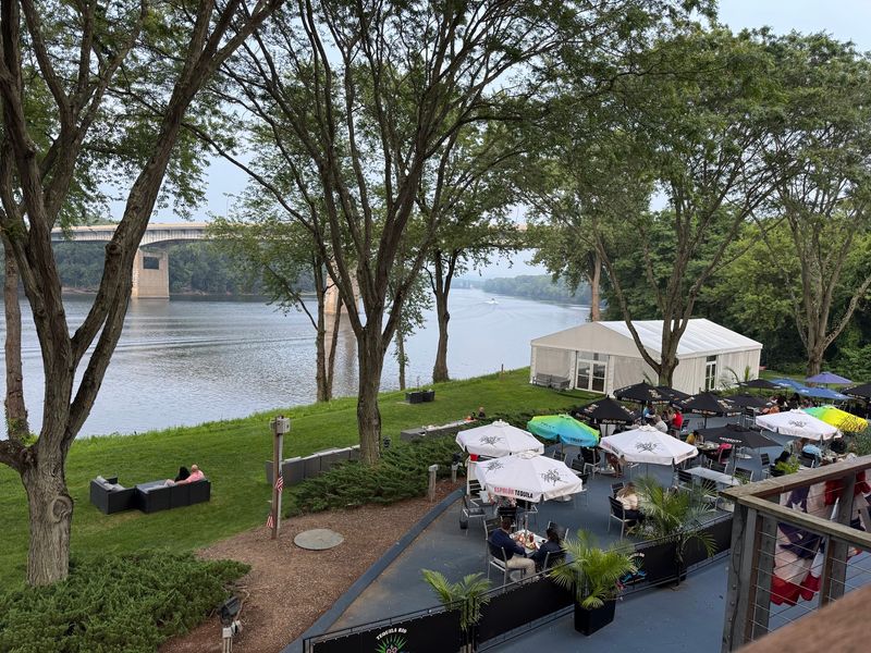 A Waterfront Setting That Steals Attention
