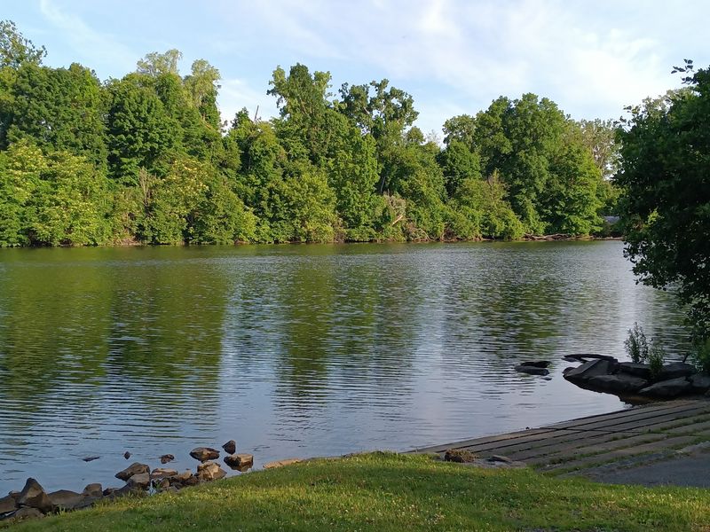 Locals Say This Connecticut Lake Town Has Lost Some Of The Peace It Was Known For - Decor Hint Scenic Roads Still Show The Town's Rural Side