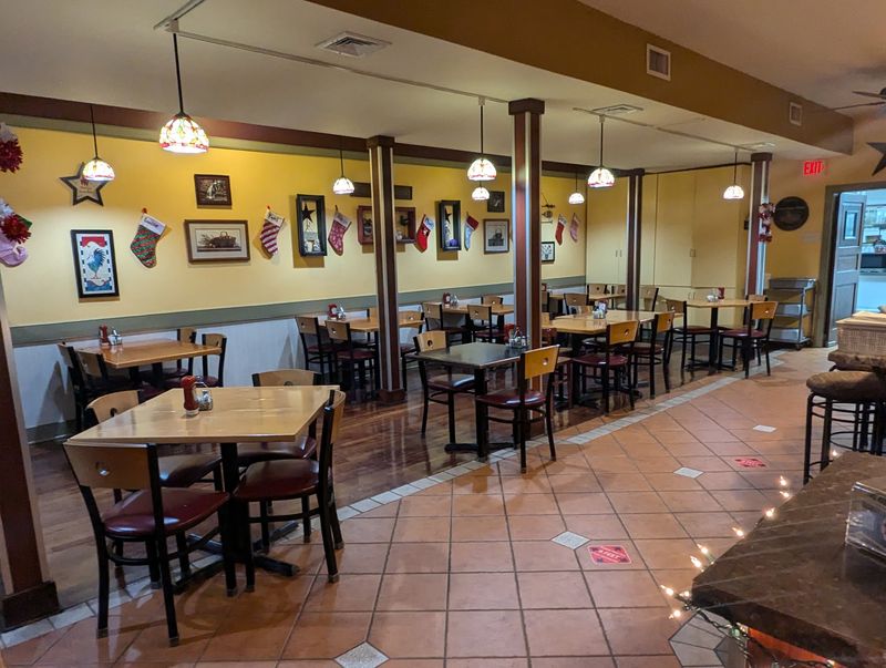 Theo's Downtown Diner, New Milford