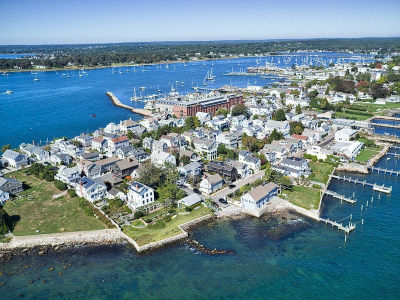 Old Mariners' Homes Around The Historic Village