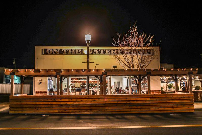 On The Waterfront Restaurant, Lakeport