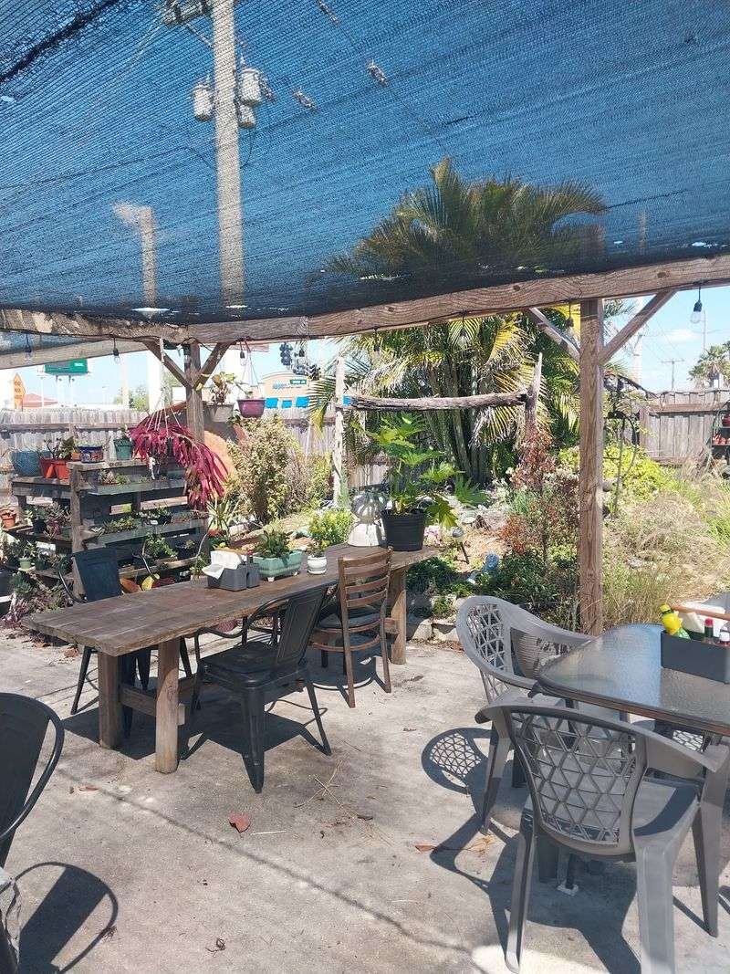 10 Off-The-Grid Florida Restaurants Locals Keep Recommending To Everyone Who Will Listen - Decor Hint Behind The Fence Restaurant, Arcadia