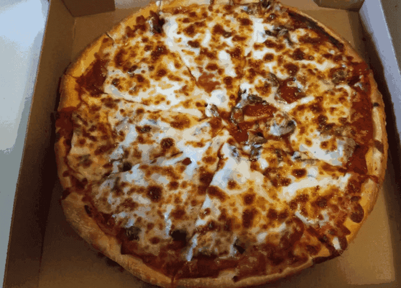 Nebraska's Oldest Buffet Is Still Serving Meals The Same Way It Always Has - Decor Hint Pizza That Earned Its Reputation