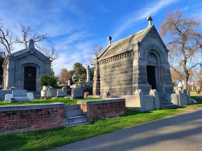 Sacramento Historic City Cemetery, Sacramento