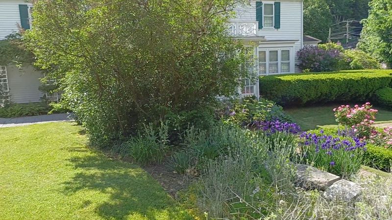 Gardens Designed To Impress Every Season