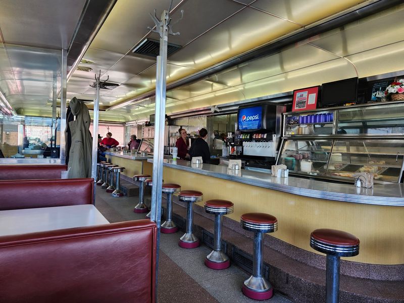 Zip's Diner, Dayville