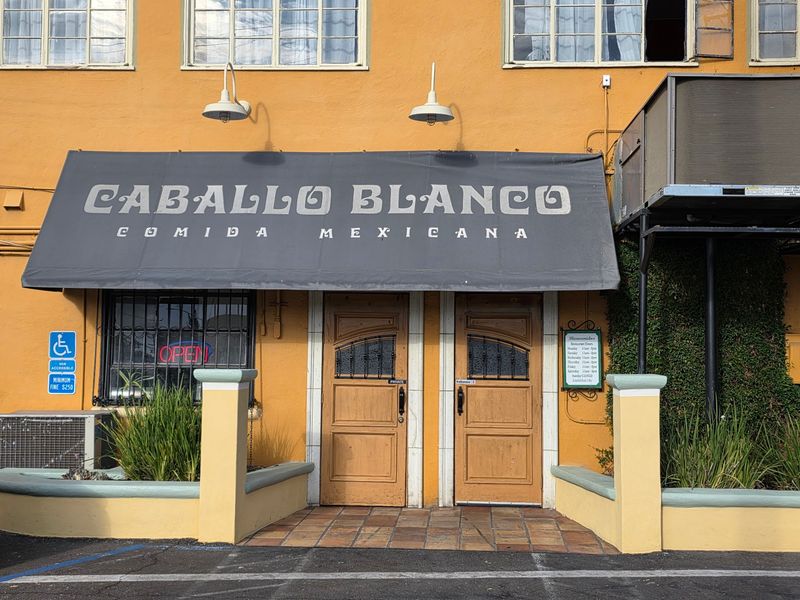 Caballo Blanco Restaurante, North Oak Park