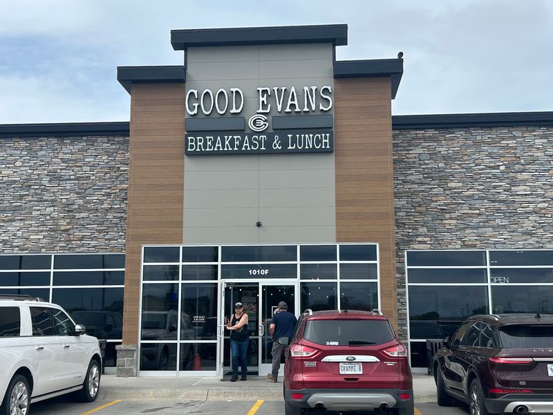 Good Evans, Kearney