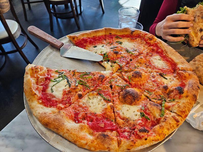 This Georgia Pizza Restaurant Stacks Its Homemade Lasagna 15 Layers High - Decor Hint Smyrna Style Pizza And A 72-Hour Wait