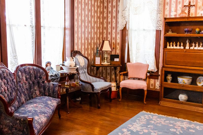 Private Tea Gatherings And Celebrations In The Dining Area
