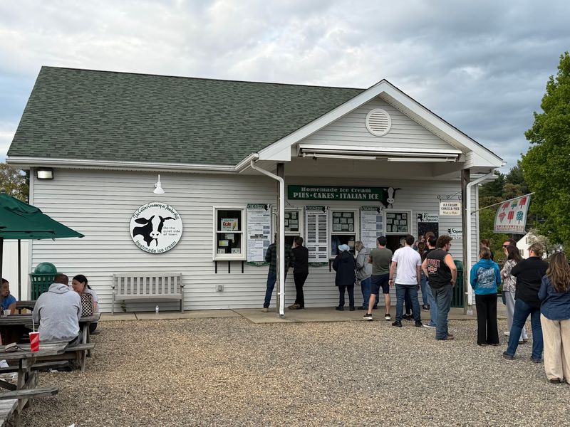 Collins Creamery, Enfield