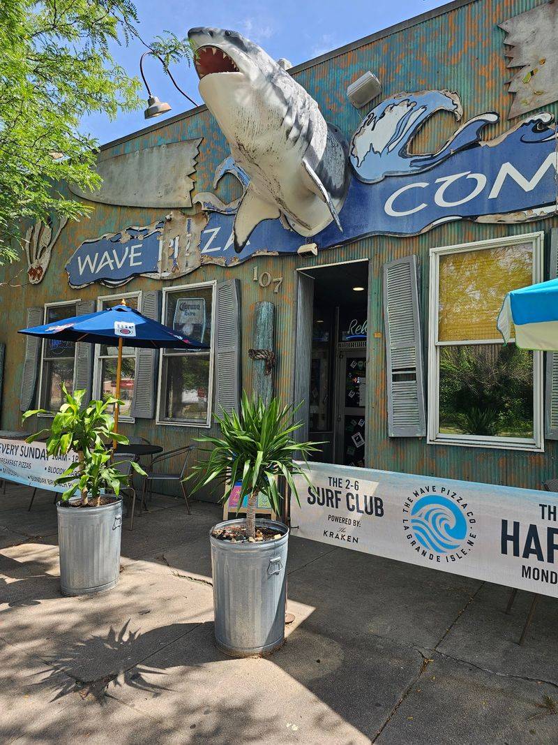 10 Nebraska Restaurants Making Gluten-Free Dining Easier In 2026 - Decor Hint Wave Pizza Co., Grand Island