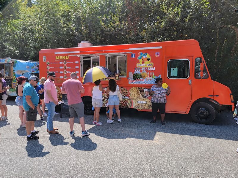 This North Carolina Town Is Hosting A Huge Honey Festival With 140+ Vendors This Weekend - Decor Hint Grab Lunch From The Food Trucks Between Shopping Stops