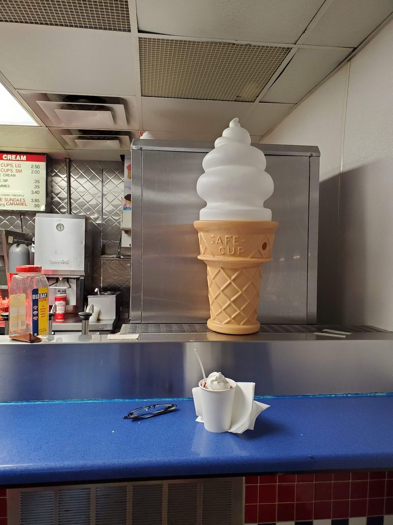 This Old-Fashioned Maryland Restaurant Still Has The Same Magic It Always Did - Decor Hint Shakes Worth The Wait