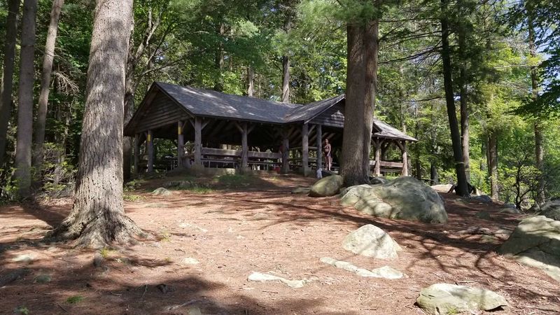 Spend The Day Swimming, Kayaking, And Hiking At One Connecticut Outdoor Escape - Decor Hint Picnic Areas Give Everyone Time To Recharge