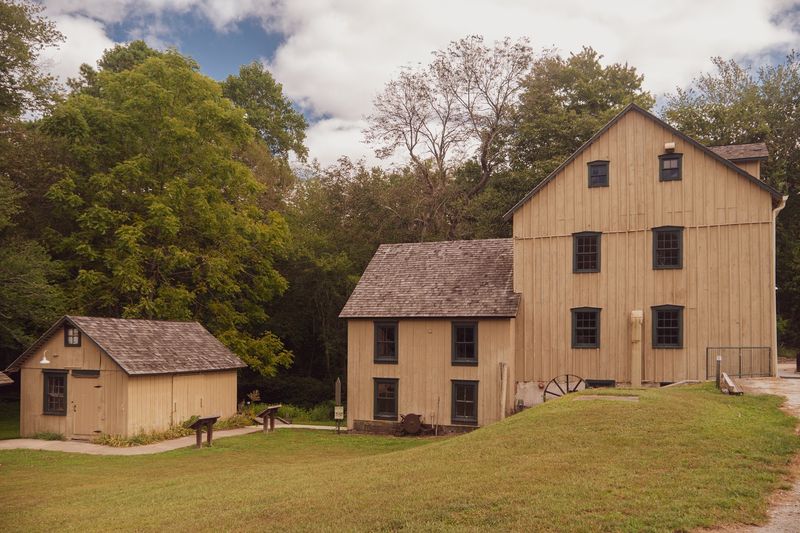 Forget The Beach For A Day And Explore These 8 Delaware Trails Instead - Decor Hint Abbott's Mill Nature Center, Milford
