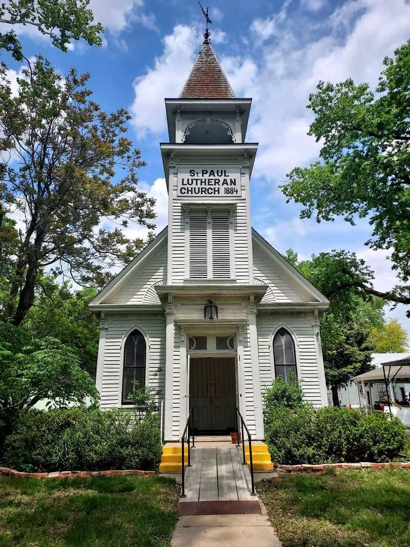 Minden, Kearney County