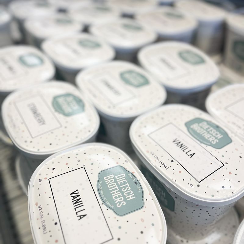 Started By Four Brothers In 1937, This Ohio Bakery Became An Ice Cream Favorite - Decor Hint Findlay's Favorite Sweet Landmark