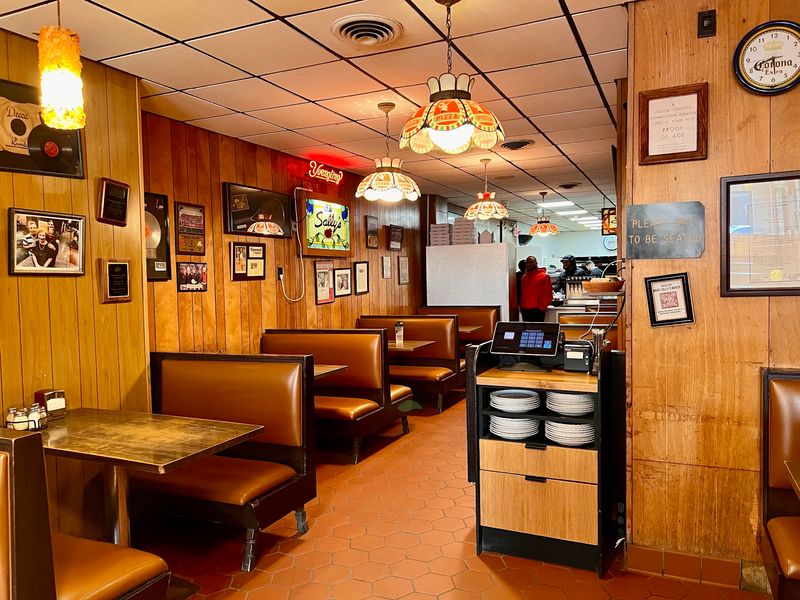 Sally’s Apizza, New Haven