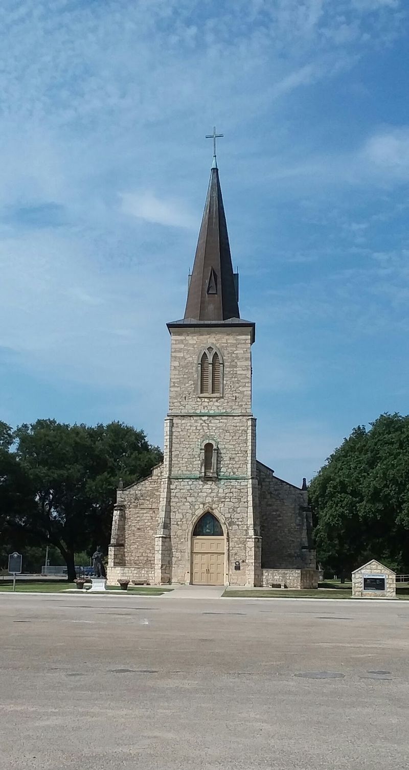 10 Cool Places To Visit In Texas That Feel Like A Quick Trip To Another Country - Decor Hint Castroville, Medina County
