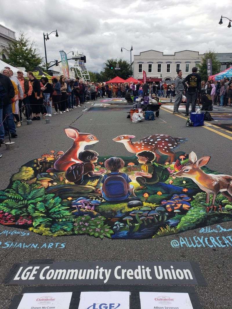 Hundreds Of Artists Turn The Weekend Into A Giant Gallery