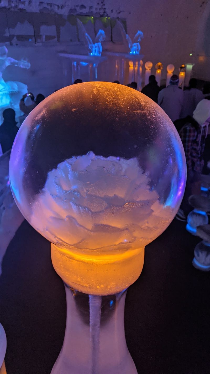 Knights, Igloos And Ice Chess