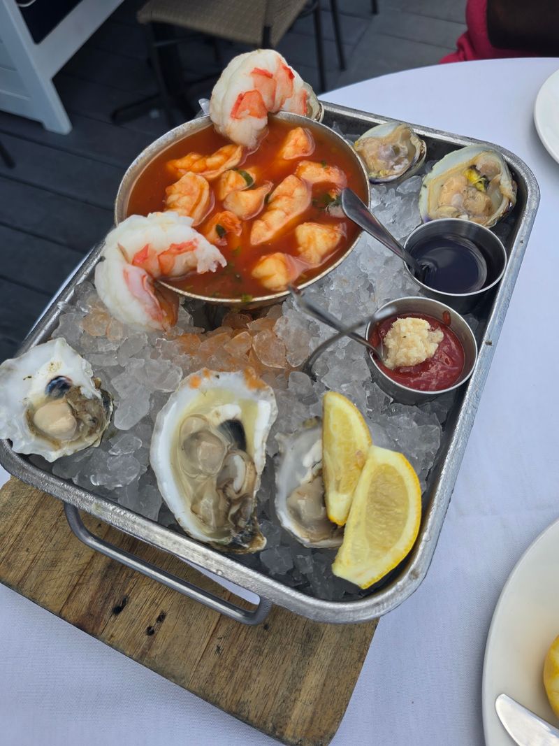 The Fresh Seafood That Built Its Reputation