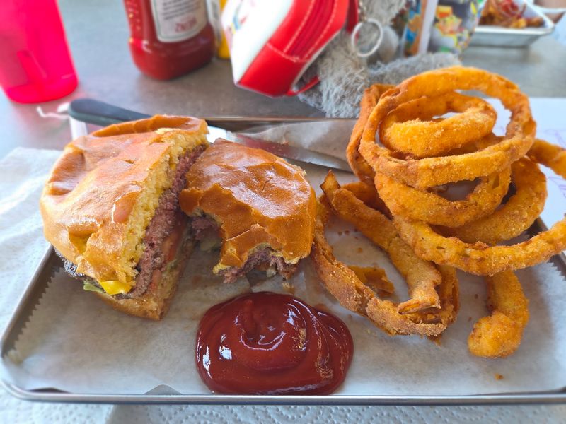 These 10 Tennessee Burger Joints May Be Small, But Locals Swear By Them - Decor Hint Scottie B's Burgers, Chattanooga