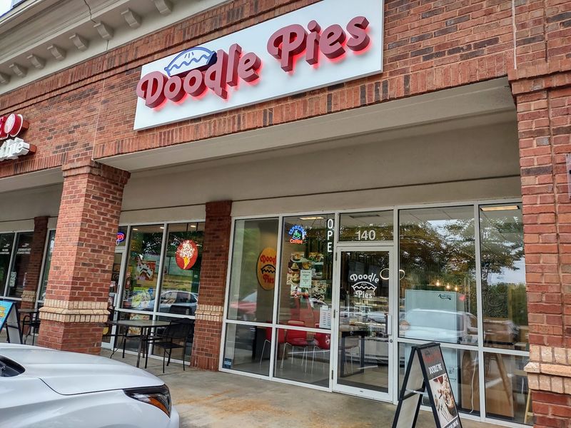Doodle Pies, Roswell
