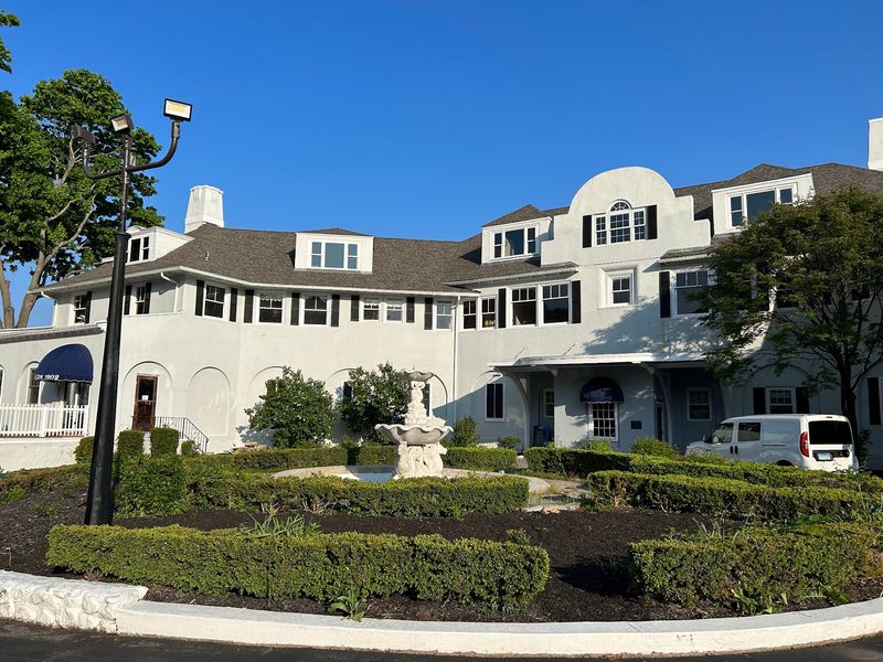 8 Connecticut Restaurants That Surprise Diners With Their Unusual Locations - Decor Hint Lighthouse Inn Restaurant, New London
