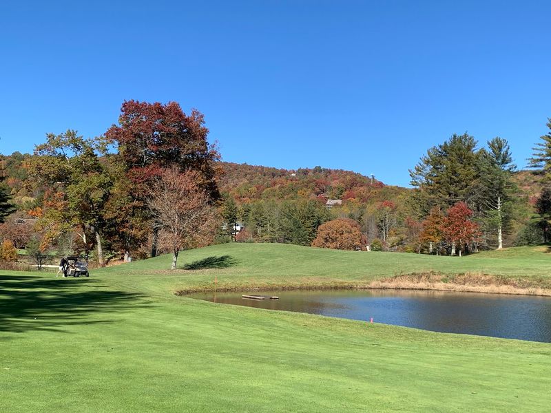 This Georgia Town Where Summer Temperatures Rarely Climb Above 80 Degrees - Decor Hint A Golf Course With Serious Vertical Drama