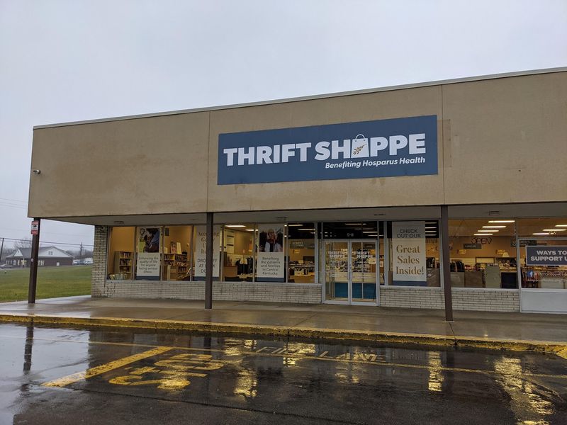 Donate Your Clutter To These 10 Kentucky Places Where It Becomes Somebody Else's Fresh Start - Decor Hint Hosparus Health Thrift Shoppe, Elizabethtown