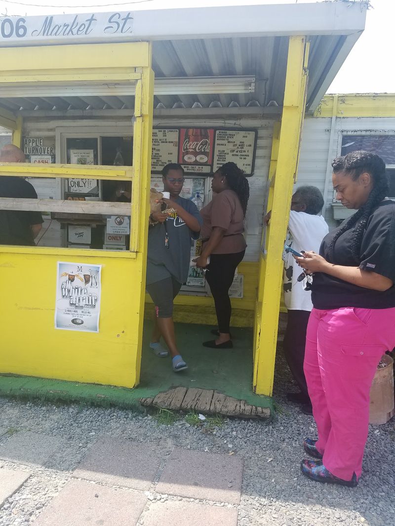 This North Carolina Grill Serves Hot Dogs So Good The Woman Making Them Has Her Own Nickname - Decor Hint Keep It Simple With Fries And A Cold Drink On The Side