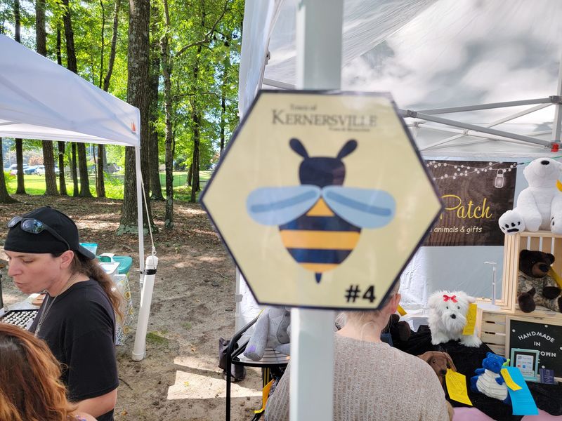 This North Carolina Town Is Hosting A Huge Honey Festival With 140+ Vendors This Weekend - Decor Hint Catch Live Entertainment While The Festival Buzzes Around The Park