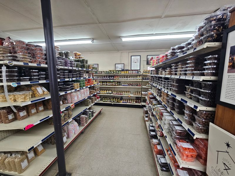 These 9 North Carolina Amish Markets And Country Stores Make Homemade Food Worth The Road Trip In 2026 - Decor Hint The Country Barn