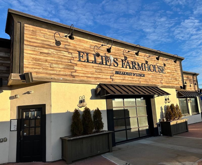 Ellie's Farmhouse, Southington