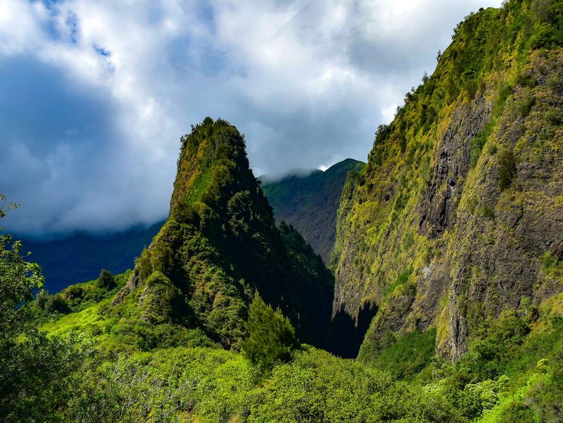 ʻĪao Valley State Monument