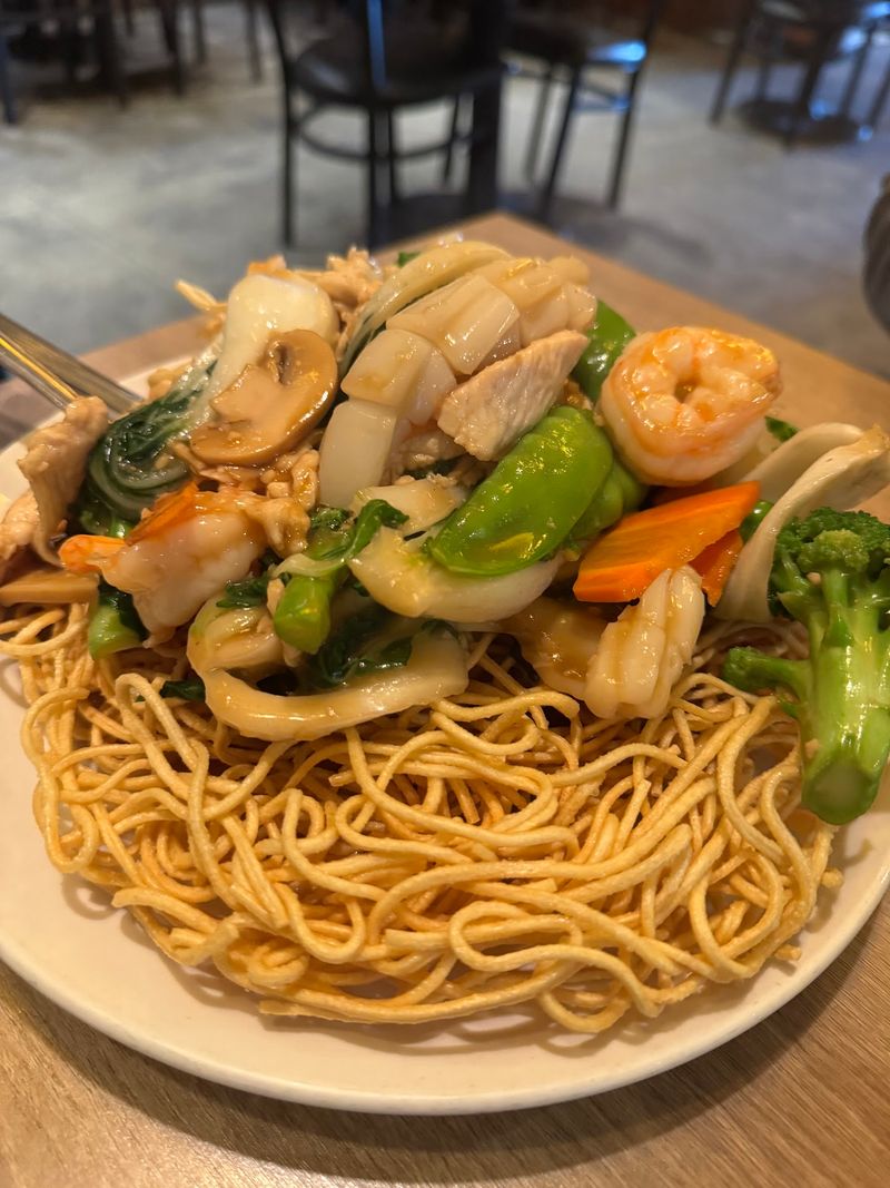 Dumpling Inn And Shanghai Saloon, Big Value, Bigger Plates