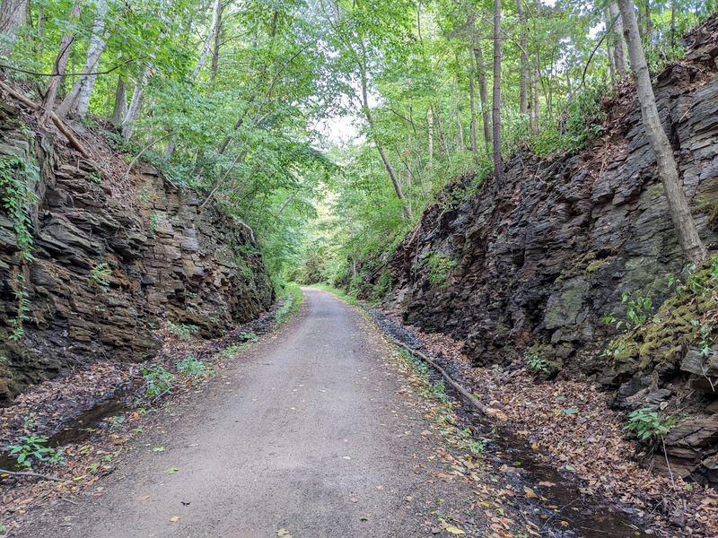 Mohegan Trail At Bolton Notch State Park, Bolton