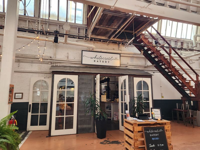 Whitecrest Eatery, Stonington