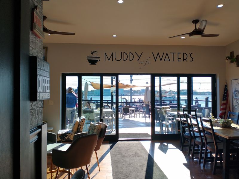 River Views That Turn Lunch Into An Event