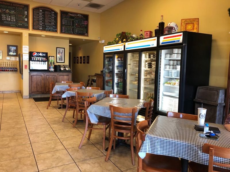 Caesar's Deli